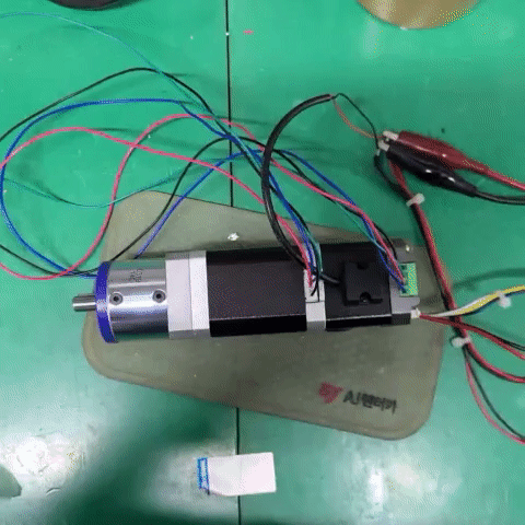 ezgif.com-gif-maker(2)_102014.gif